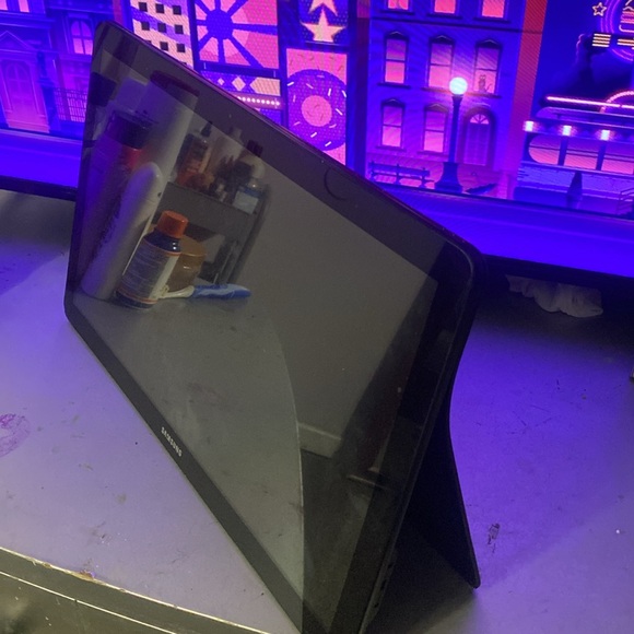 Standable Computer - Picture 3 of 3